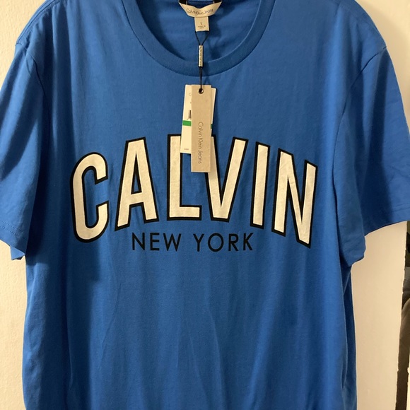Calvin Klein tee - Picture 1 of 2